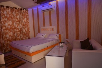 Hotel Gst Grand Plaza