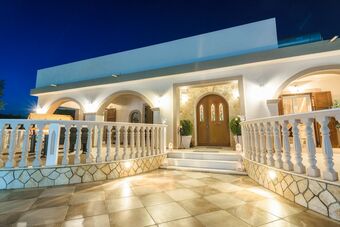 Villa Fontana Holiday Home