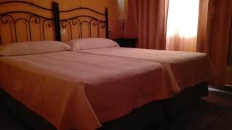 Hostal Rural Las Lomas