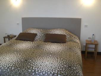 Bed & Breakfast Chambres H�tes Le Dolmen