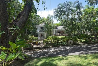 Villa Bluff Cottage By Altman
