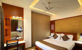 Kgees- Hilltown Hotel