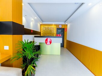 Oyo 11069 Hotel Hisham Suits