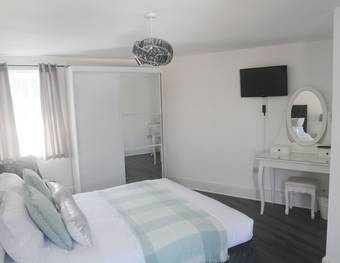 Bexley Village Hotel