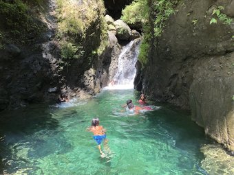 Hotel Azul Zambales Beachfront House