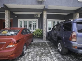 Hotel Capital & County Apartment Chevron