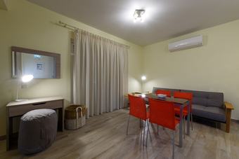 �venus, Stylish Villa With Pool 2min To The Beach