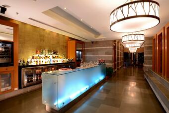 Hotel Moksha Himalaya Spa Resort