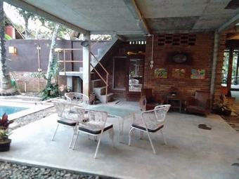 Hotel Omah Kulon Cabins And Pool