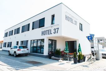 Hotel 37