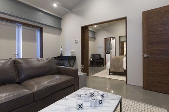 Bed & Barrel At Stonehouse Cellars