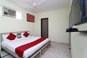 Hotel Oyo 14723 Diamond Deluxe