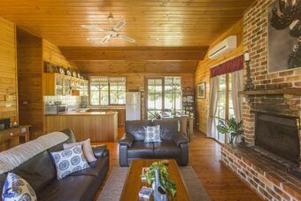 Silky Oak Cottage