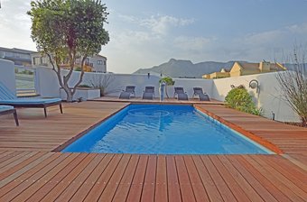 Dolphin House Apartments