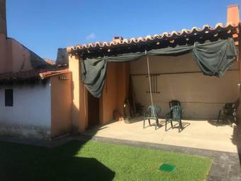 Villa With 3 Bedrooms In Pajares De La Lampreana, With Private Pool, Enclosed Garden And Wifi