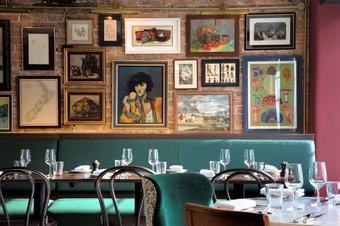 Posada The Bower House Restaurant & Rooms