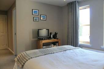 Bed & Breakfast Burnroy House