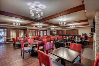 Hotel Comfort Suites Milwaukee Airport