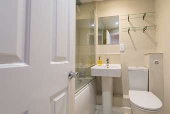 Central Apartment Facing Windsor Castle