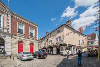 Hampden Apartments - The Harry