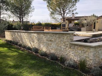 Villa With 4 Bedrooms In Althen-des-paluds, With Private Pool, Enclosed Garden And Wifi