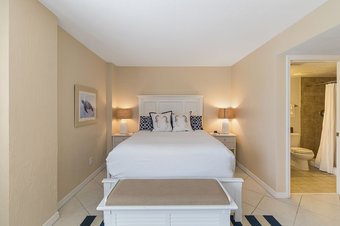 Tropical Suites At Sunglow Resort