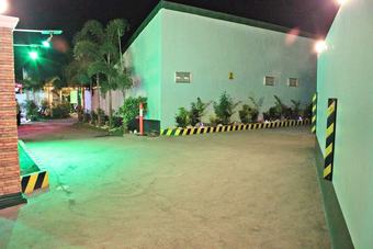 Hotel Bulalo Mangrove Inn