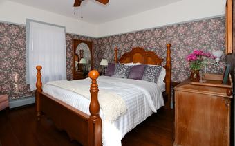 Riverwind Inn Bed & Breakfast
