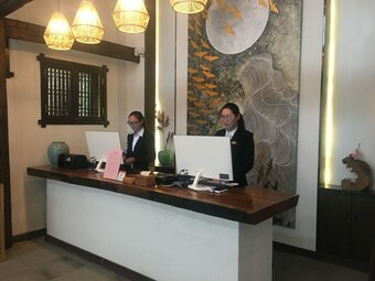 Xiananshan Village Hotel