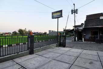 Villa D'java Homestay Unit Ambarrukmo 3 By The Grand Java