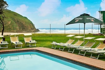 Hostal First Group Hole In The Wall Backpackers