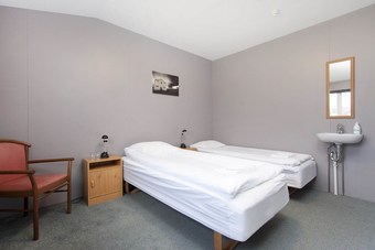 Hotel Snjofell Guesthouse