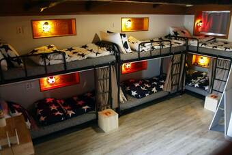 Hostal Bori Guesthouse - Hostel