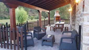 Agroturismo Casa Rural La Puerta Del R�o Lobos I