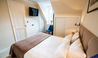 Hotel Mathieu Kergourlay H�tel De Boisgelin