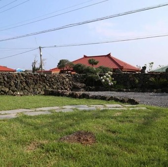 Pension Damtteurak House