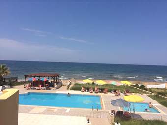 Hotel Chrisanna Apartments & Studios