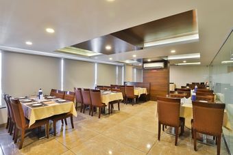 Oyo 22869 Hotel Comfort