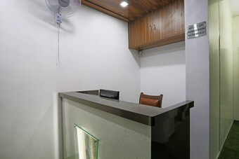 Hotel Oyo 625 Dev Palace