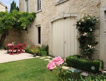 Hotel Le Jardin Charme Au C?ur de Meursault