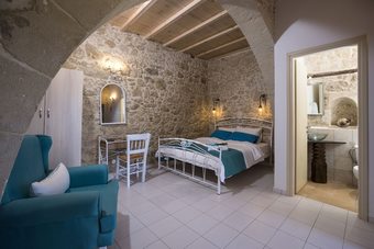 Trigono Holiday House