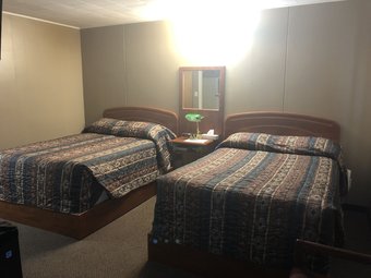 Hotel Robins Nest Motel And Cafe