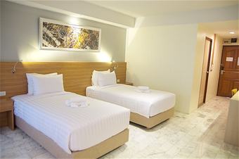 Hotel Jolly Suites & Spa Thaphra