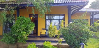 Hotel Flower Garden Lake Resort