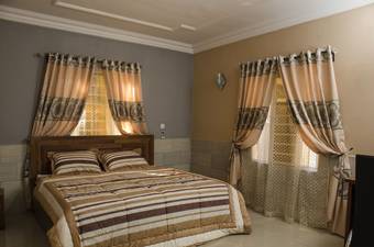 Hotel Graceland Inn & Garden