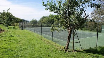 Byre Cottages And Cafe Museum