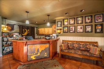 Bed & Breakfast Highland Haven Creekside Inn