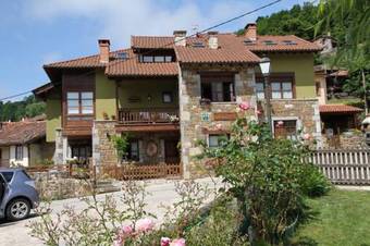 Apartamentos Rurales El Colla�n De Campiellos