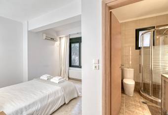 Luxurious Villa Solaris Next To The Beach