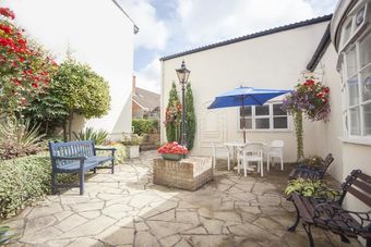 The Walnut Tree Hotel